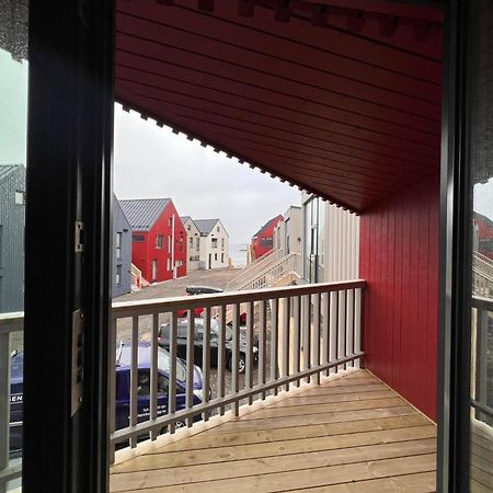 Stilren Leilighet I Henningsvaer Exterior foto