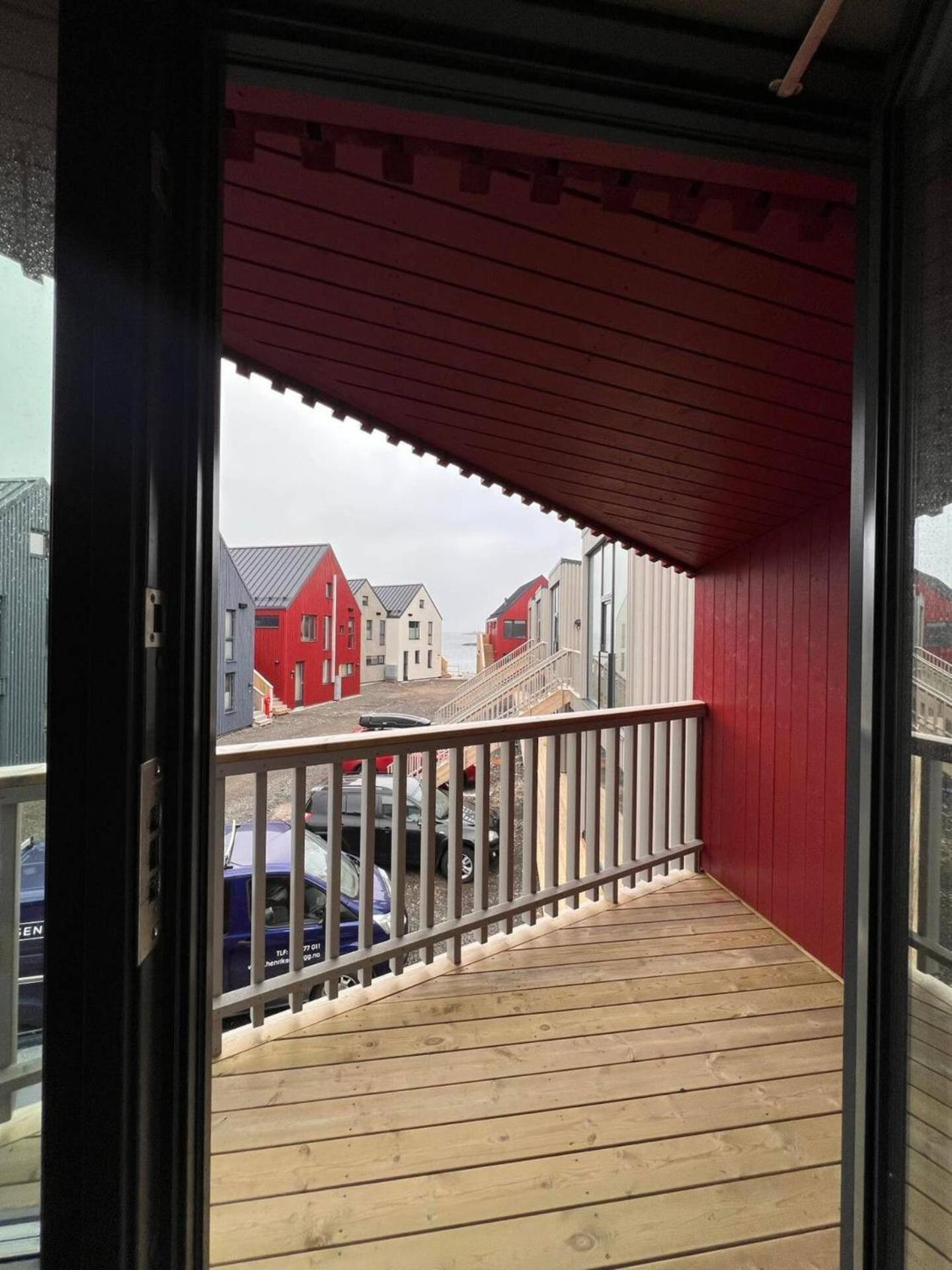 Stilren Leilighet I Henningsvaer Exterior foto